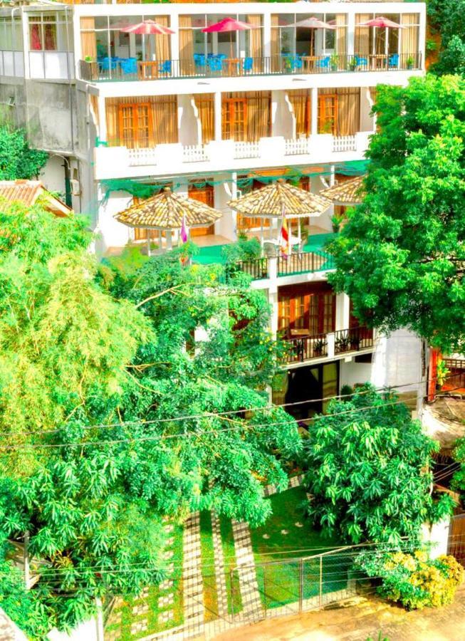 Mirissa Beach Inn Buitenkant foto