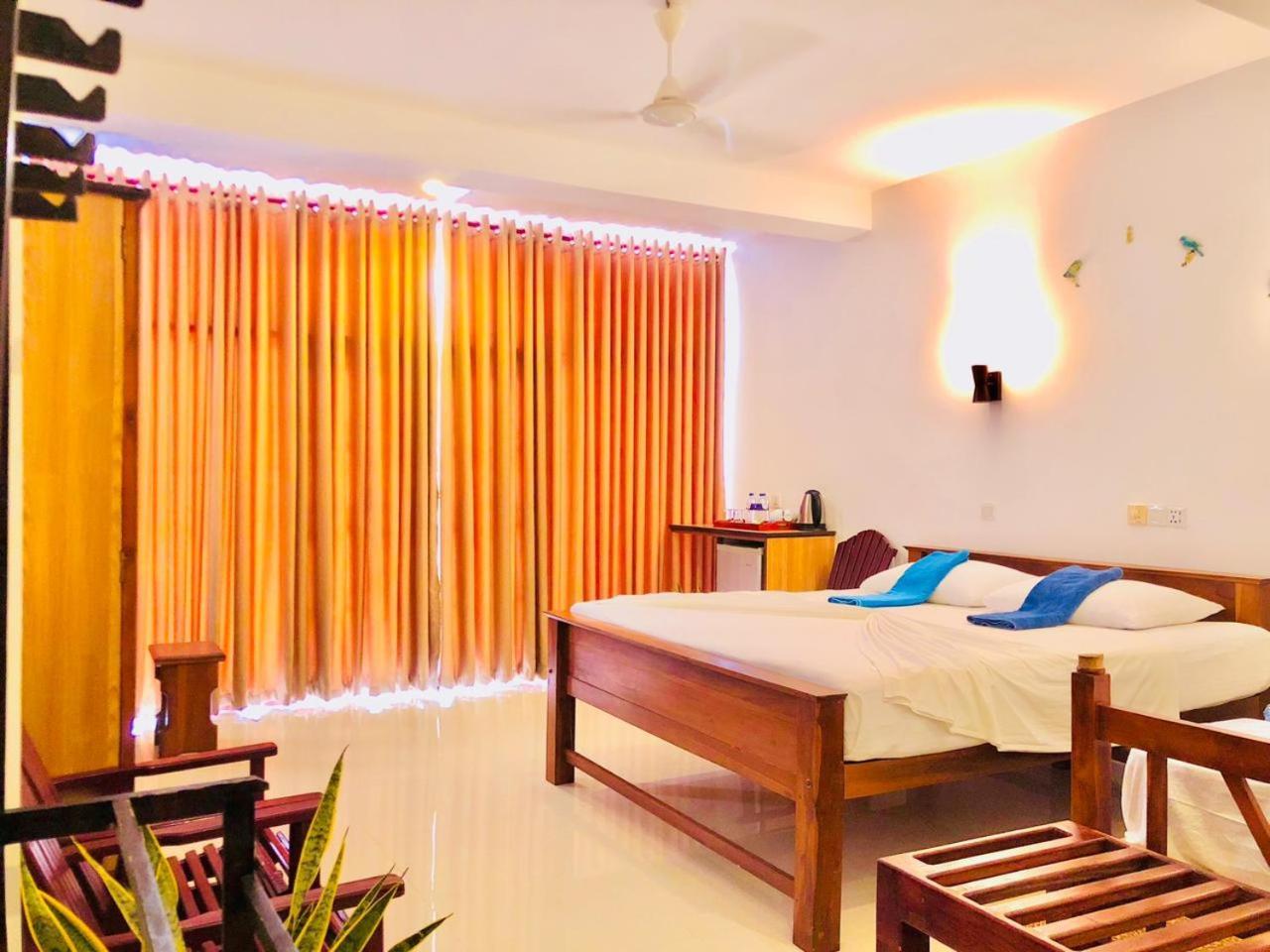 Mirissa Beach Inn Buitenkant foto