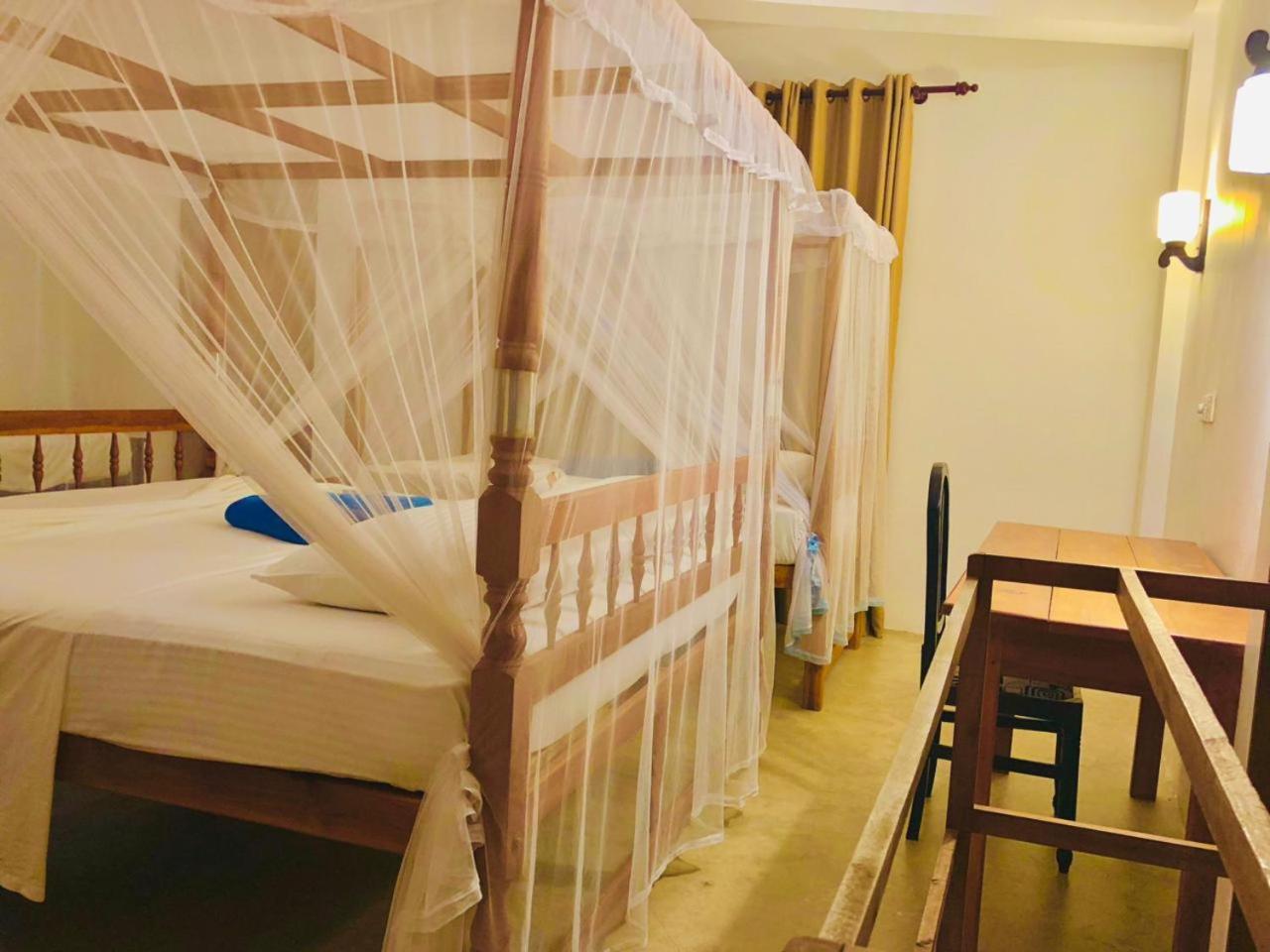 Mirissa Beach Inn Buitenkant foto