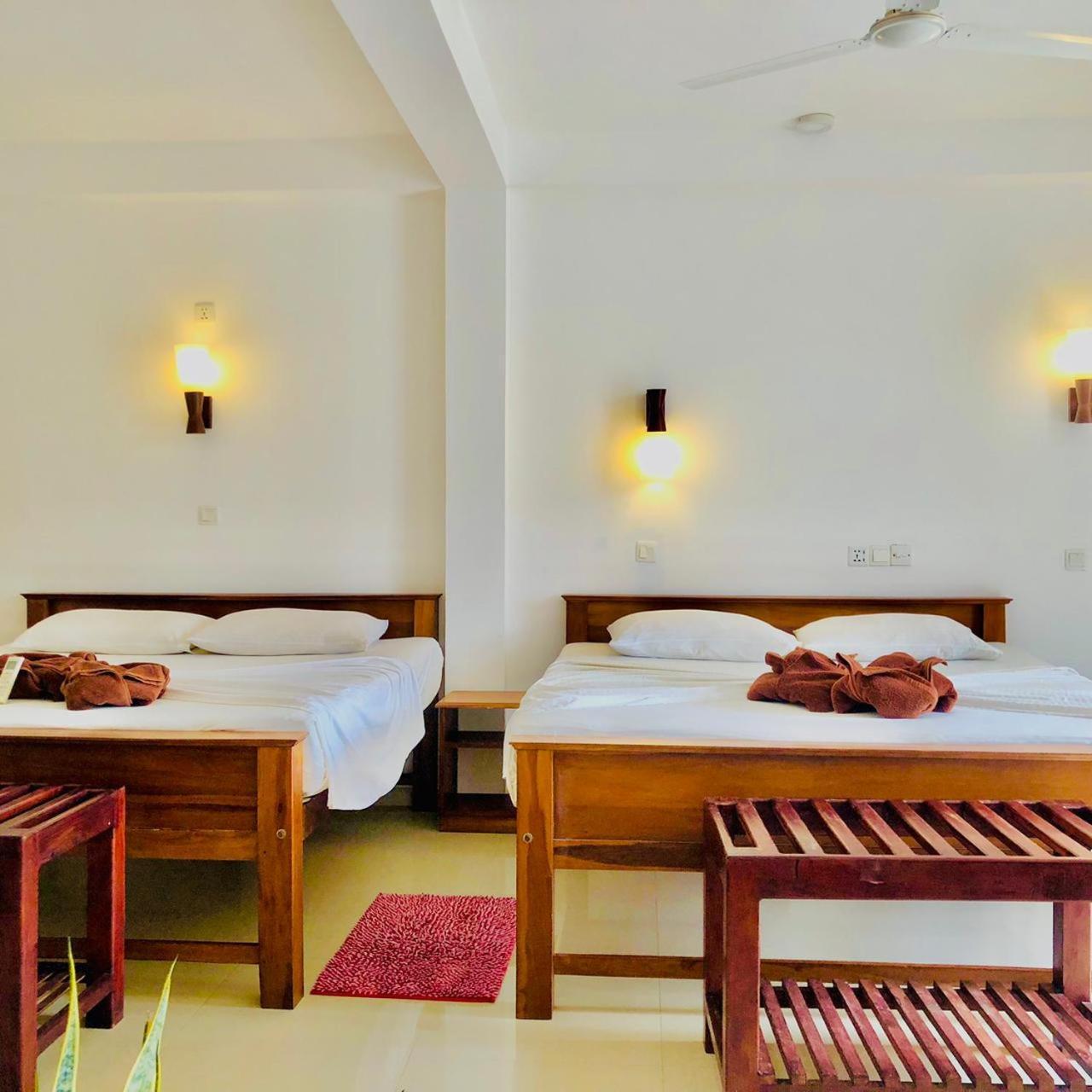 Mirissa Beach Inn Buitenkant foto